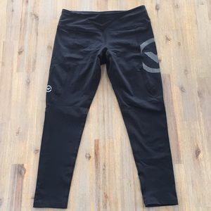 Virus Stay Cool Compression 7/8 Length Pants